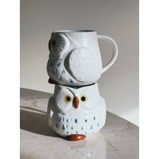 Uglekrus med hank i hvid keramik fra Japan