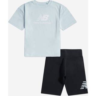 New Balance New Balance Stacked Logo T-shirt og cykelshorts'sæt