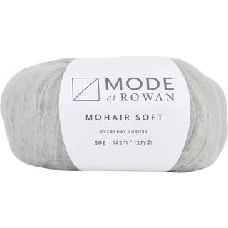 Mode at Rowan Mohair Soft 10203 Whisper Materiale: 60% mohair, 40% uld Vægt/længde: 50 g = ca 125 meter Anbefalede pinde: 5.50 mm Strikkefasthed: 10 cm x 10 cm = 16 m x 20 p Vask: Håndvask / Må ikke tørretumbles eller stryges.