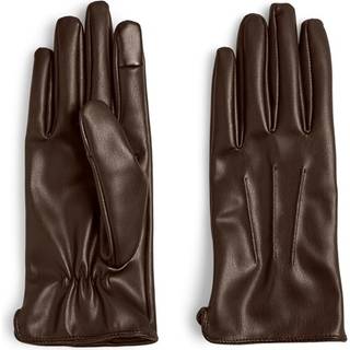 Cellie Handsker, Hot Fudge, S