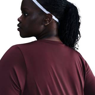 Kortærmet Nike One Classic Dri-FIT-trøje (plus size) til kvinder - rød - 0X
