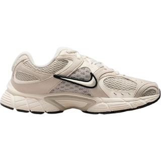 Nike Women's V5 RNR Sneaker Damer størrelse 38 farve beige