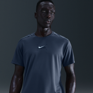 Kortærmet Nike Miler-løbeoverdel til mænd - blå - XXL