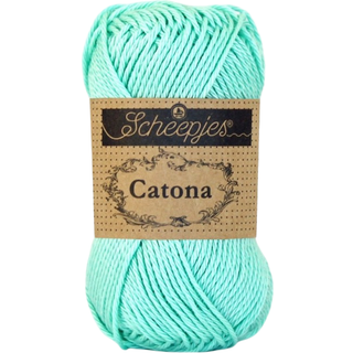 Scheepjes Catona 226 Light Orchid Indhold: 100% merceriseret bomuld Anbefalede pinde: 2.50-3.00 mm Vægt/løbelængde: 50 gr = ca. 125 meter Strikkefasthed: 10 x0 10 cm = 26 m x 36 p med 2,5 mm Maskinvask 40°C / Tørres fladt.