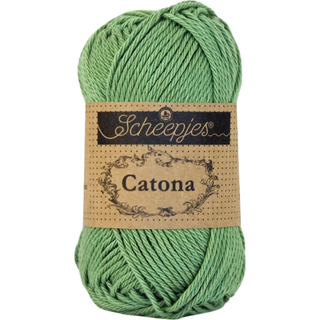Scheepjes Catona 212 Sage Green Indhold: 100% merceriseret bomuld Anbefalede pinde: 2.50-3.00 mm Vægt/løbelængde: 50 gr = ca. 125 meter Strikkefasthed: 10 x0 10 cm = 26 m x 36 p med 2,5 mm Maskinvask 40°C / Tørres fladt.