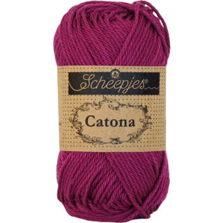 Scheepjes Catona 128 Tyrian Purple Indhold: 100% merceriseret bomuld Anbefalede pinde: 2.50-3.00 mm Vægt/løbelængde: 50 gr = ca. 125 meter Strikkefasthed: 10 x0 10 cm = 26 m x 36 p med 2,5 mm Maskinvask 40°C / Tørres fladt.