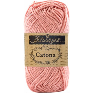 Scheepjes Catona 408 Old Rose Indhold: 100% merceriseret bomuld Anbefalede pinde: 2.50-3.00 mm Vægt/løbelængde: 50 gr = ca. 125 meter Strikkefasthed: 10 x0 10 cm = 26 m x 36 p med 2,5 mm Maskinvask 40°C / Tørres fladt.