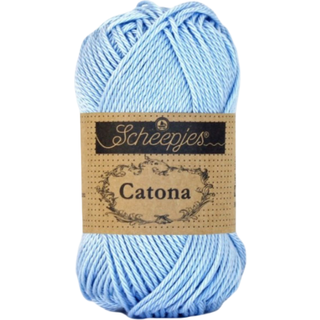 Scheepjes Catona 173 Bluebell Indhold: 100% merceriseret bomuld Anbefalede pinde: 2.50-3.00 mm Vægt/løbelængde: 50 gr = ca. 125 meter Strikkefasthed: 10 x0 10 cm = 26 m x 36 p med 2,5 mm Maskinvask 40°C / Tørres fladt.