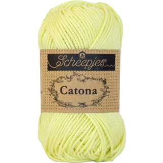 Scheepjes Catona 100 Lemon Chiffon Indhold: 100% merceriseret bomuld Anbefalede pinde: 2.50-3.00 mm Vægt/løbelængde: 50 gr = ca. 125 meter Strikkefasthed: 10 x0 10 cm = 26 m x 36 p med 2,5 mm Maskinvask 40°C / Tørres fladt.