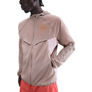 Nike Stride "Eliud Kipchoge" UV Repel-løbejakke til mænd - brun - L