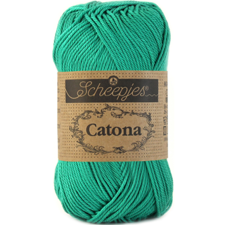 Scheepjes Catona 514 Jade Indhold: 100% merceriseret bomuld Anbefalede pinde: 2.50-3.00 mm Vægt/løbelængde: 50 gr = ca. 125 meter Strikkefasthed: 10 x0 10 cm = 26 m x 36 p med 2,5 mm Maskinvask 40°C / Tørres fladt.