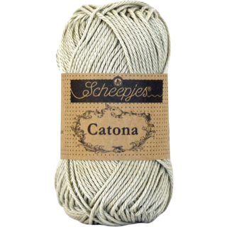 Scheepjes Catona 248 Champagne Indhold: 100% merceriseret bomuld Anbefalede pinde: 2.50-3.00 mm Vægt/løbelængde: 50 gr = ca. 125 meter Strikkefasthed: 10 x0 10 cm = 26 m x 36 p med 2,5 mm Maskinvask 40°C / Tørres fladt.