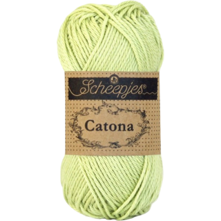 Scheepjes Catona 392 Lime Juice Indhold: 100% merceriseret bomuld Anbefalede pinde: 2.50-3.00 mm Vægt/løbelængde: 50 gr = ca. 125 meter Strikkefasthed: 10 x0 10 cm = 26 m x 36 p med 2,5 mm Maskinvask 40°C / Tørres fladt.