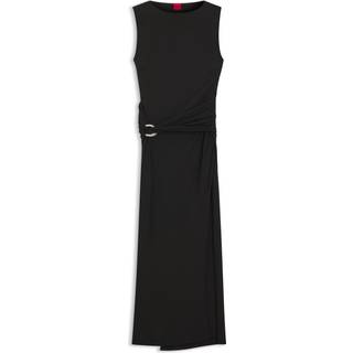 Kjole med slå om-effekt og spænde