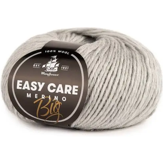 Mayflower Easy Care BIG 104 Cool Grey Indhold: 100% ren merinould Vægt/længde: 50 g = ca. 85 m Anbefalede pinde: 5.00 mm Strikkefasthed: 10 x 10 cm = 18 m x 26 p Vask: Maskinvask ved 40°C / Anvend ikke alm. flydende vaskemiddel / Flydende uldvaskemiddel kan anvendes.