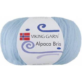 Viking Alpaca Bris 320 Lys blå Indhold: 60% Baby alpaca, 29% nylon, 11% merinould Vægt/længde: 50 g = ca. 150 meter Anbefalede pinde: 6-7 mm Strikkefasthed: 10 x 10 cm = 12 m Vask: Håndvask / Max 30°C / Tørres fladt.
