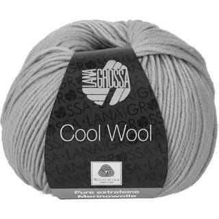 Lana Grossa Cool Wool 589 Stengrå Indhold:100% ren ny, ekstrafin merinould Vægt/Længde:50 g = ca. 160 meter Anbefalede pinde: 3.00-3.50 mm Strikkefasthed:10 x 10 cm = 24 m x 34 p Vask:Finvask 30º/ Tørres fladt.