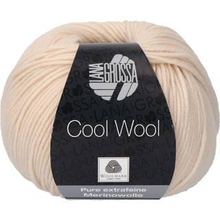 Lana Grossa Cool Wool 590 Natur Indhold:100% ren ny, ekstrafin merinould Vægt/Længde:50 g = ca. 160 meter Anbefalede pinde: 3.00-3.50 mm Strikkefasthed:10 x 10 cm = 24 m x 34 p Vask:Finvask 30º/ Tørres fladt.