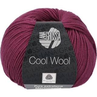 Lana Grossa Cool Wool 2012 Bordeaux Indhold:100% ren ny, ekstrafin merinould Vægt/Længde:50 g = ca. 160 meter Anbefalede pinde: 3.00-3.50 mm Strikkefasthed:10 x 10 cm = 24 m x 34 p Vask:Finvask 30º/ Tørres fladt.