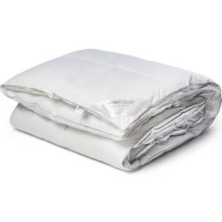 Helårsdyne 140x200 cm - Blød og fyldig dunfiber dyne - Nordstrand Home allergivenlig fiberdyne