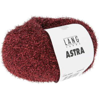 Lang Yarns Astra 060 Materiale: 60% polyester (metallisé), 40% nylon Vægt/længde: 25 g = ca 550 meter Vask: Håndvask anbefales / Brug vaskemiddel til finvask uden skyllemiddel / Må ikke tørretumbles eller stryges.