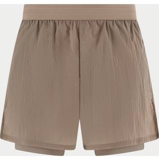 2-1 TRANSLUCENT RUN SHORT - SAND