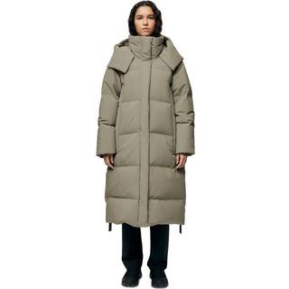 Stranda down coat