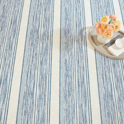 Dash and Albert Rugs White Rectangle 4' x 6' Area Rug Blue