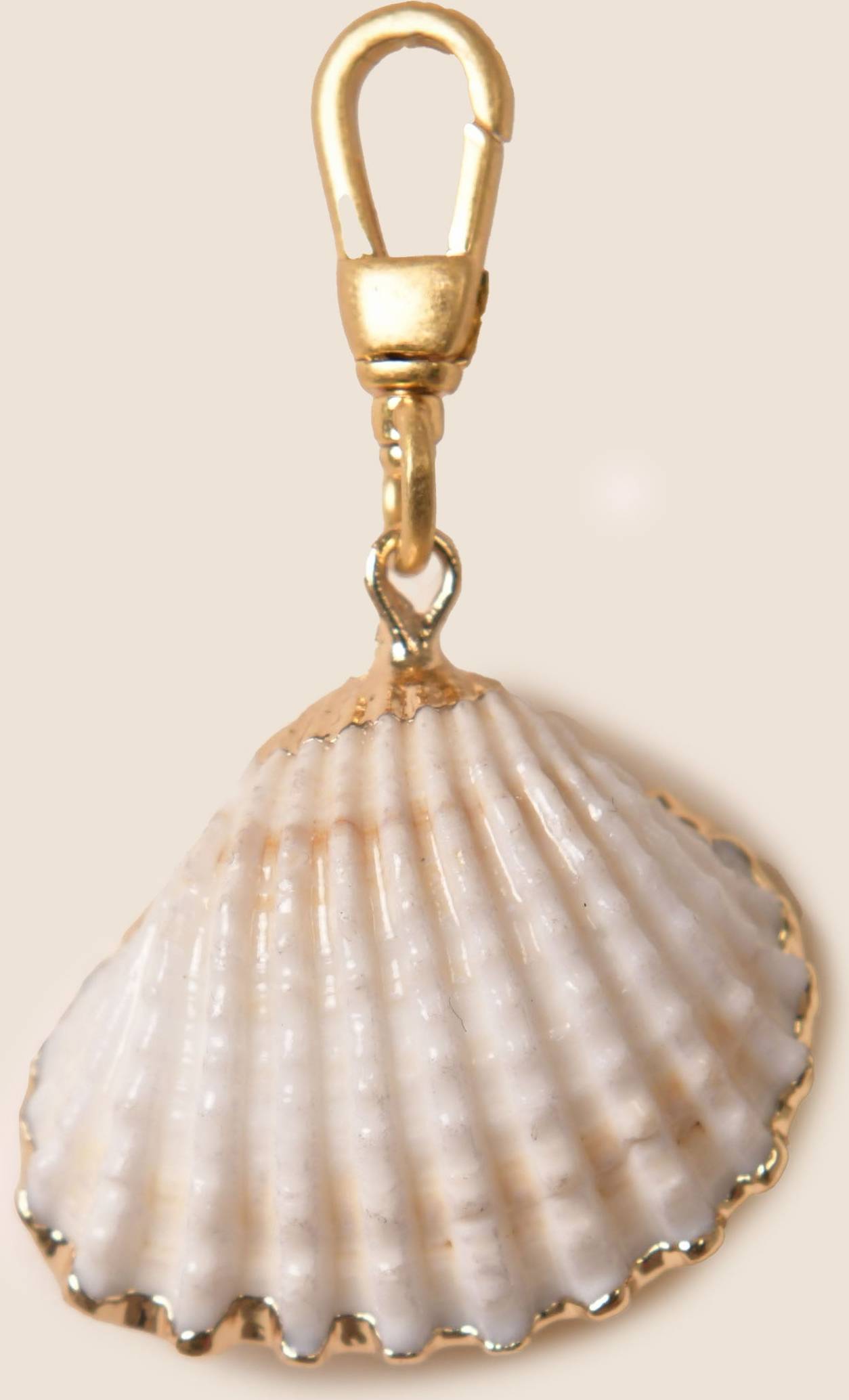 Shell Charm Regular - White