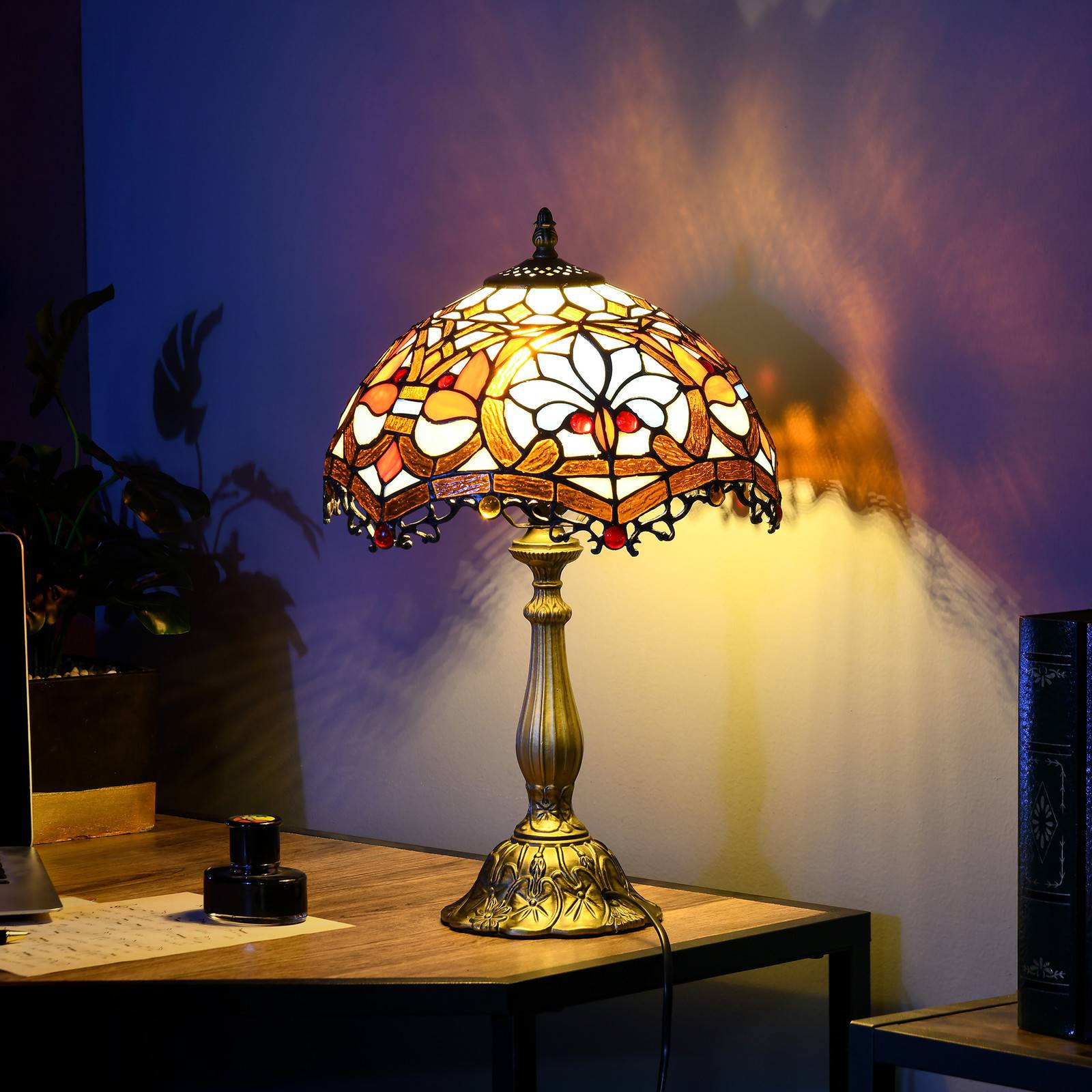 Homcom Handmade Stained Glass Table Lamp