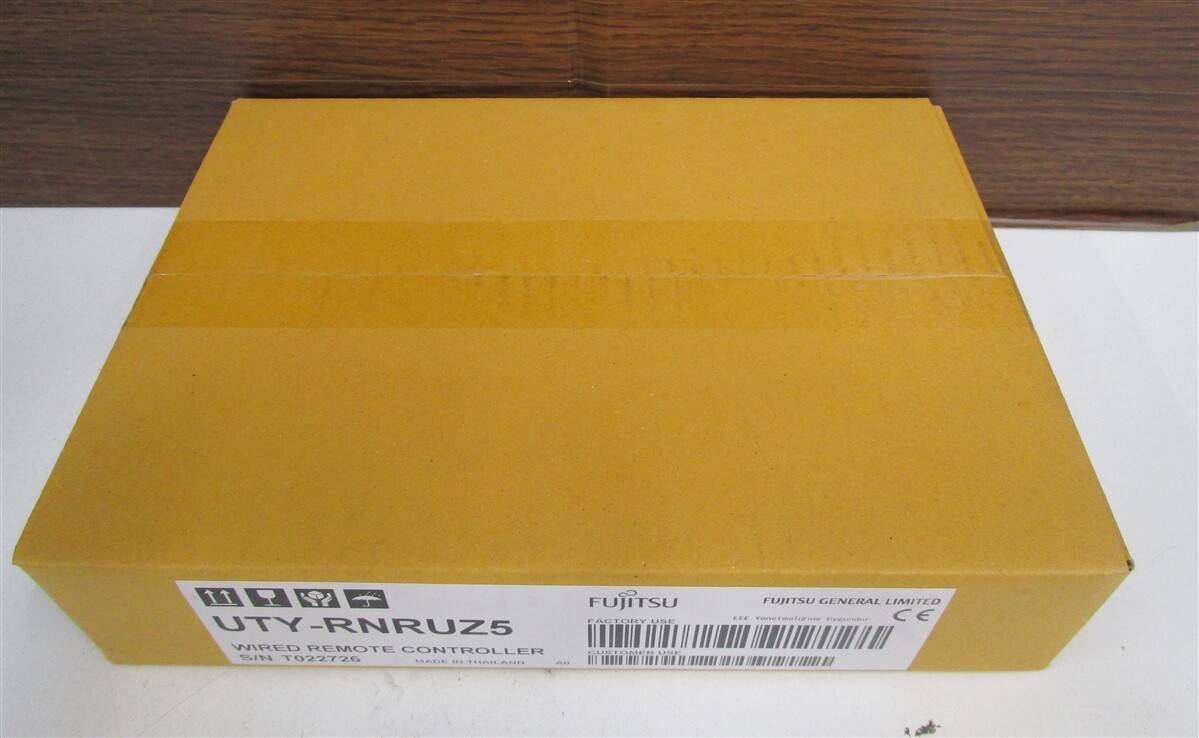 Fujitsu UTY-RNRUZ5 Wired Remote Controller