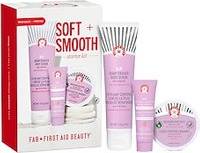 First aid box First Aid Beauty Soft Smooth Starter Kit