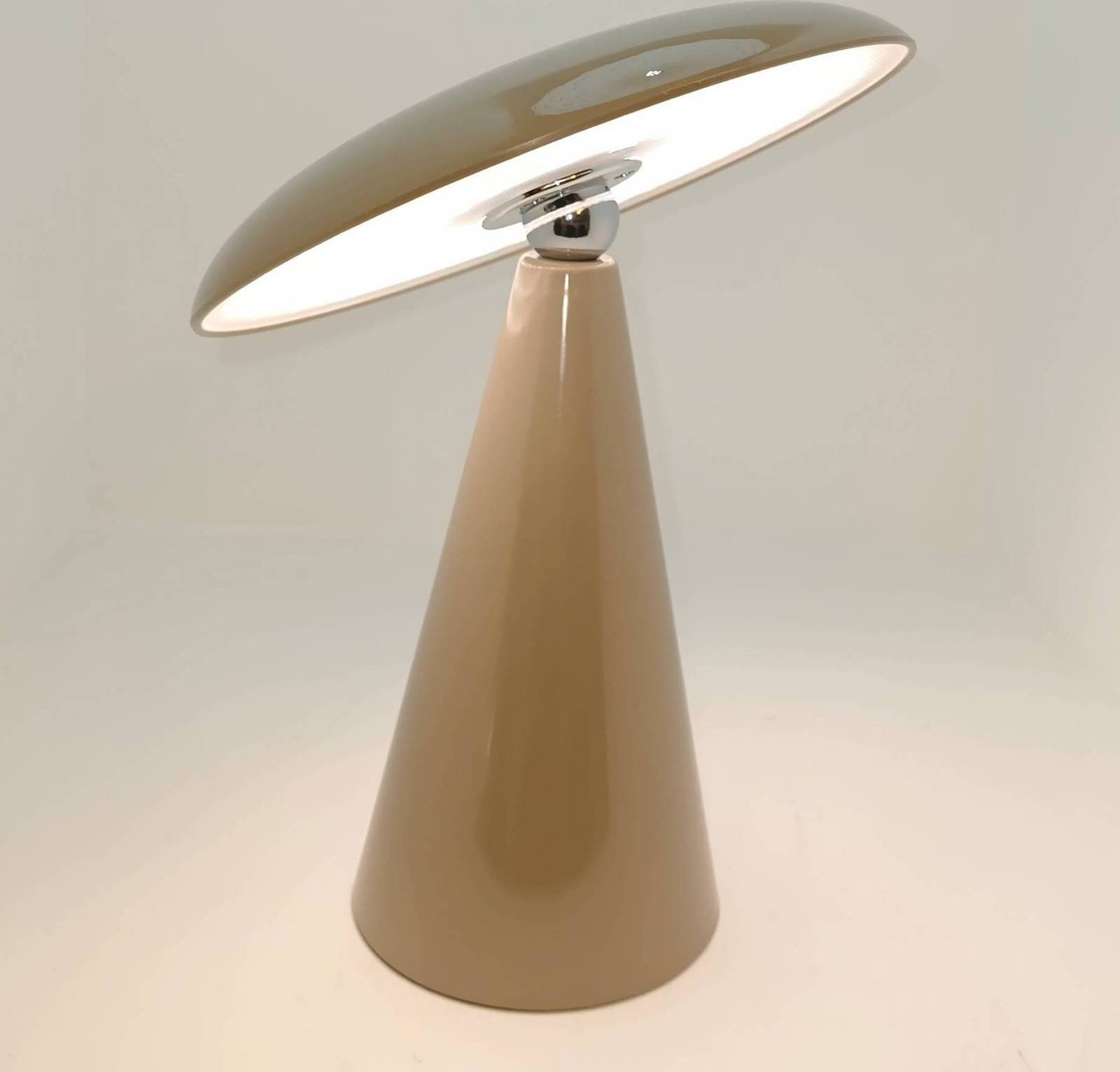 LED Recargable Kinoko 27 cm