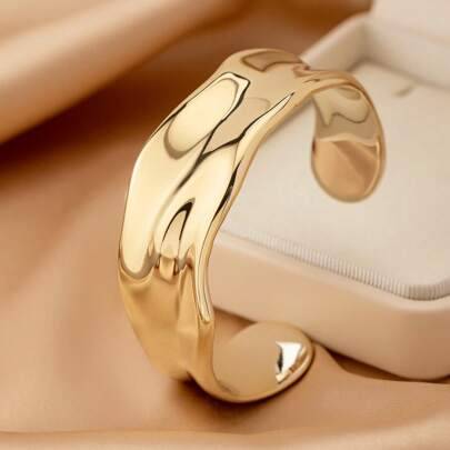 Asymmetrical Geometric Openwork Bracelet - Gold-Color