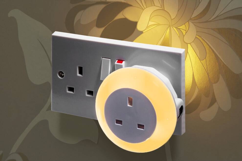 Auraglow Automatic Multi Colour Plug Night Light