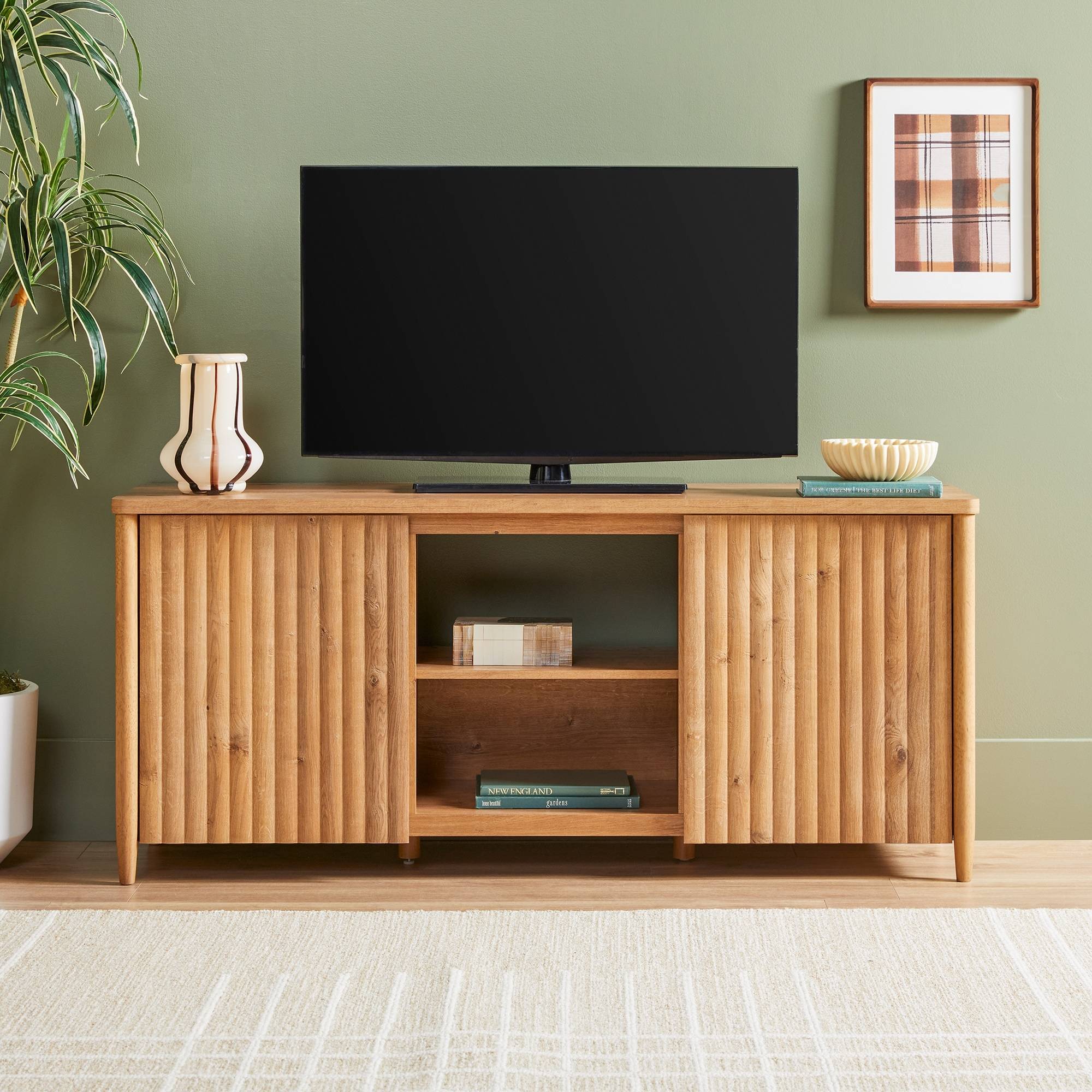 Scandinavian Reeded 58-inch Stand