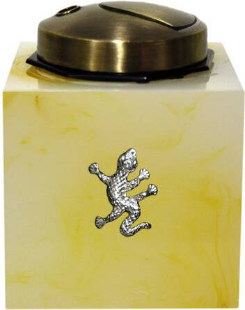 Knight Gecko Table Lighter