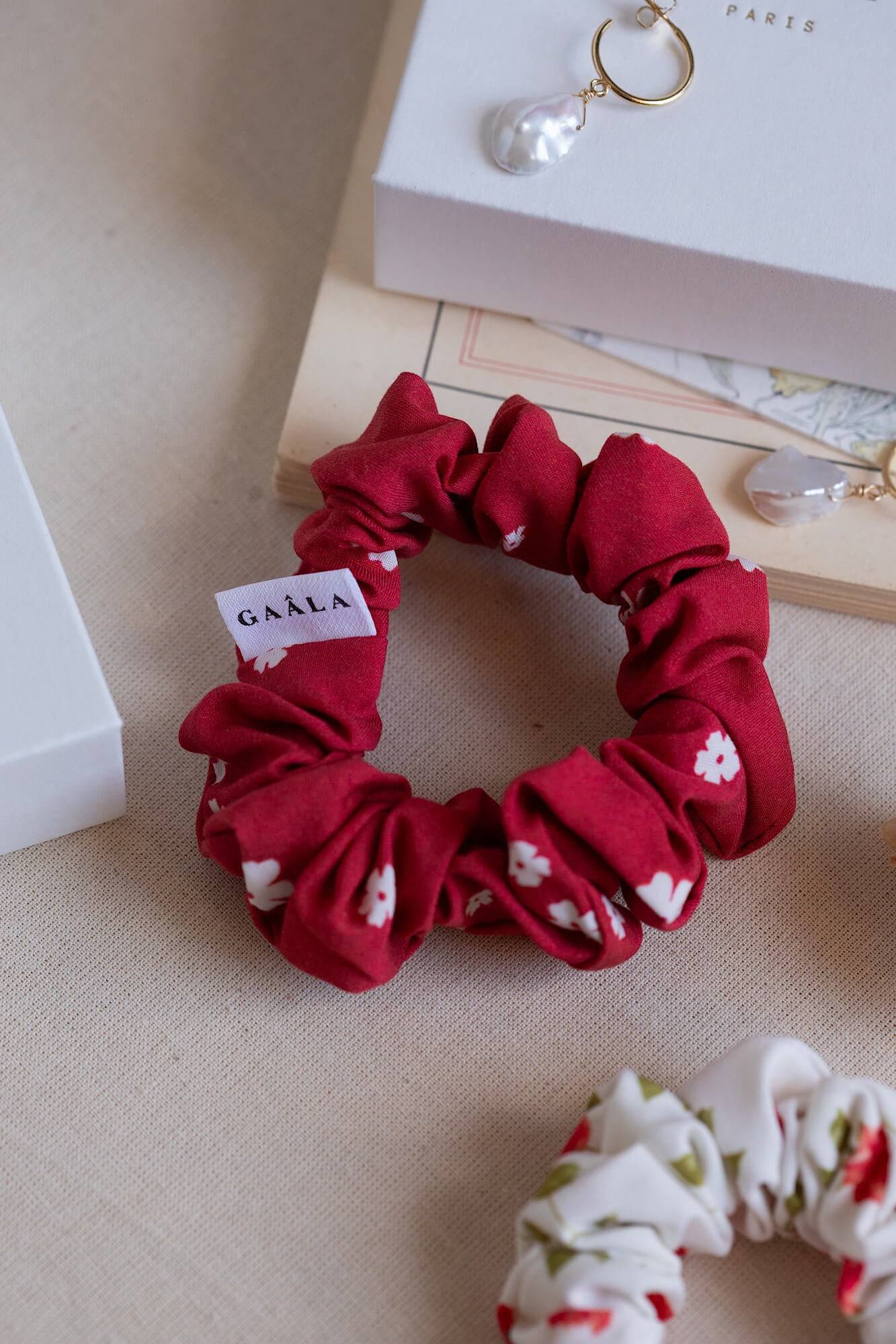 Zoe Scrunchie Red Floral In Stock