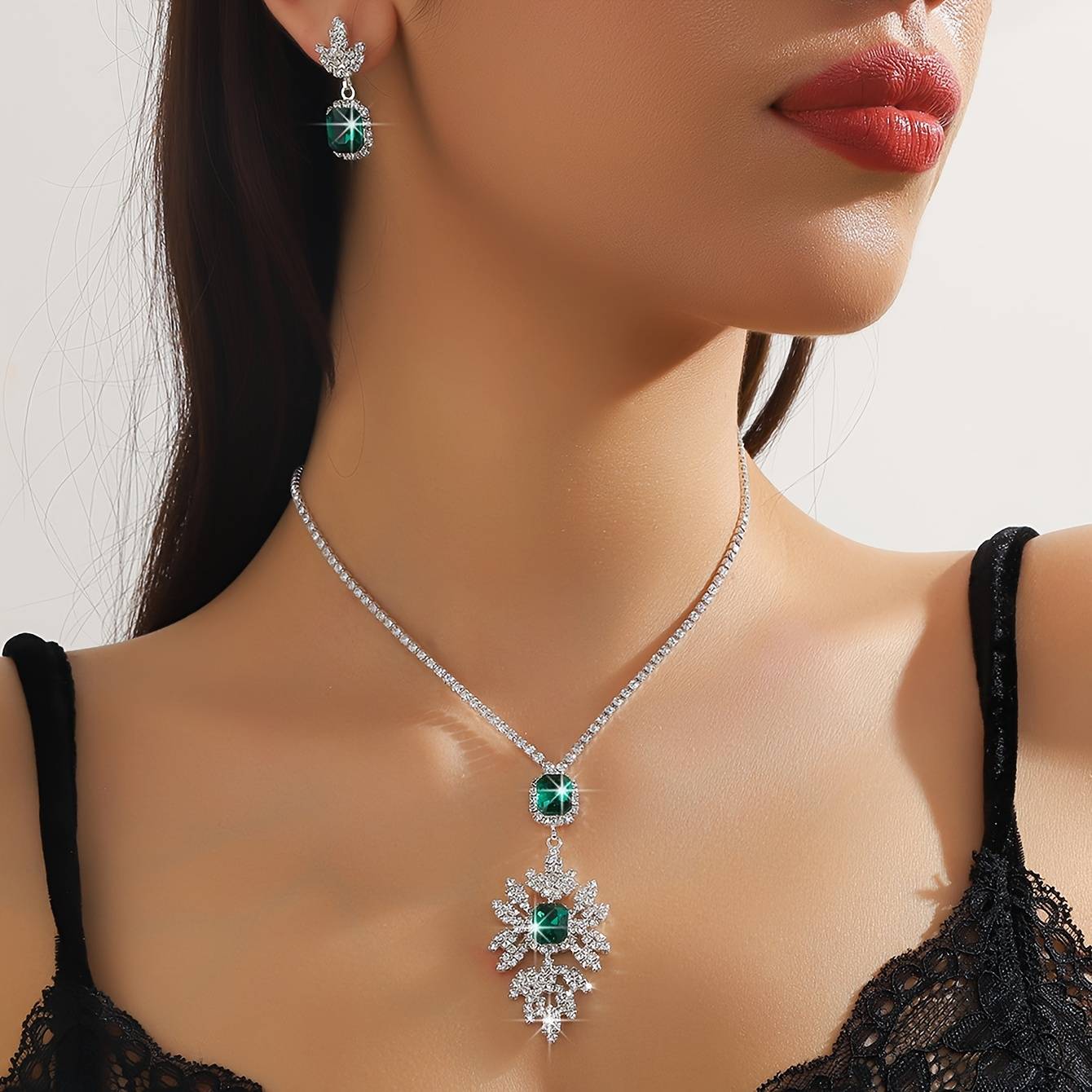 Temu Simple Rhinestone Necklace Earrings Set - Snowflake