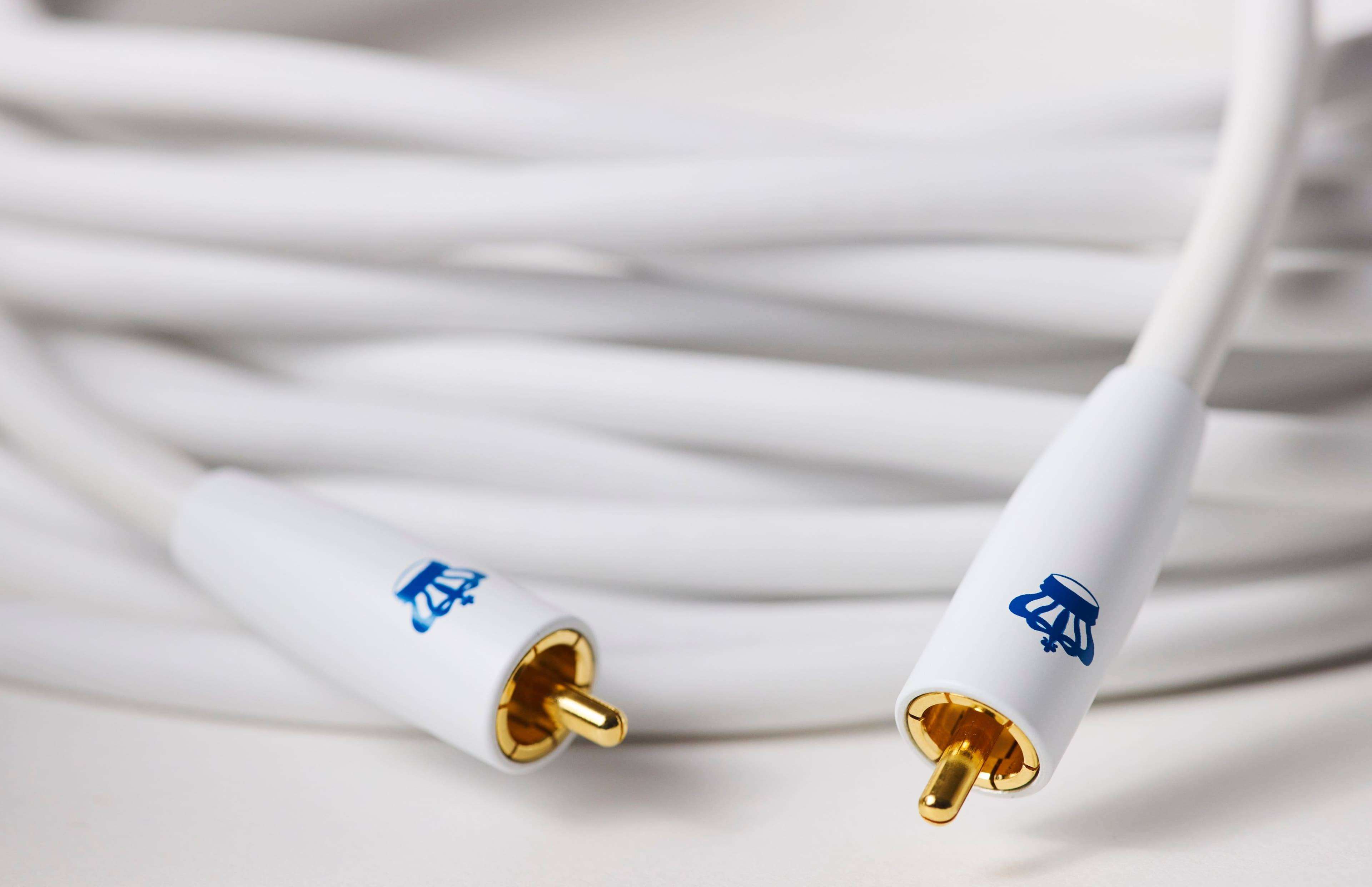 Commander Cable 3M White