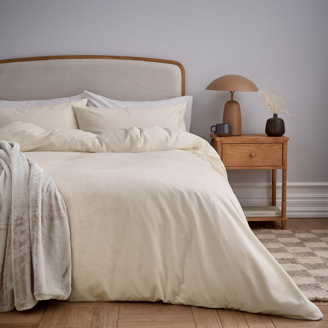 Cosy Throw
