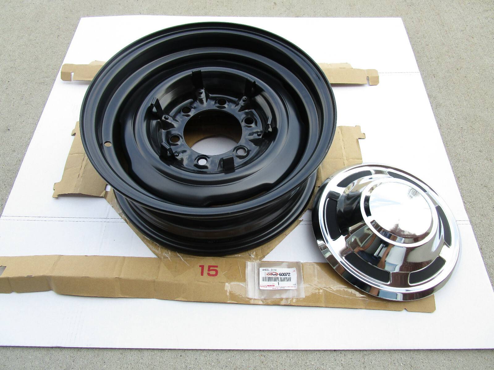 Toyota Land Cruiser FJ40 Rear Wheel