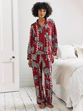 Snow Leopard Wavy Stripe Print Long Pyjamas Set