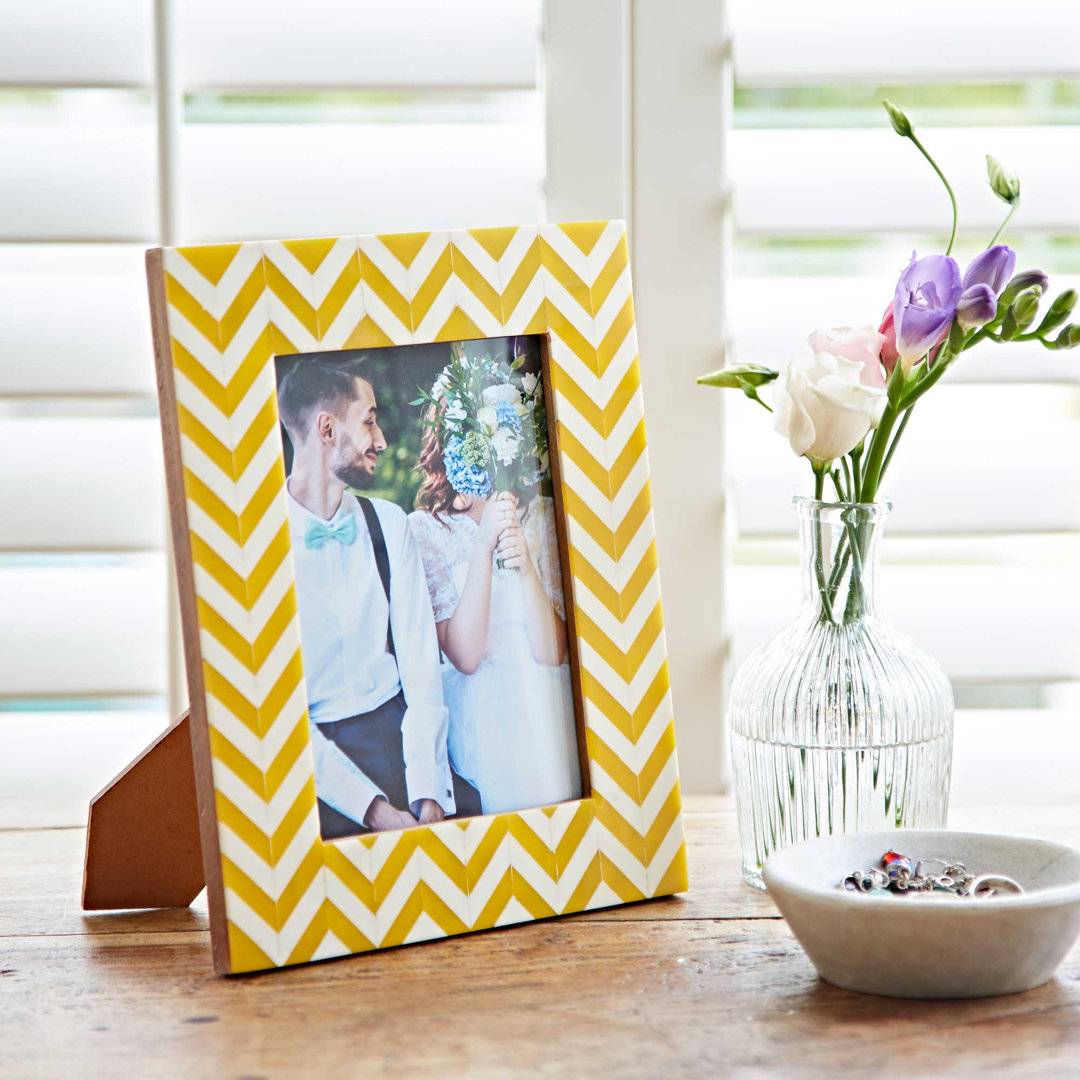 Paper High Yellow Chevron Patterned 5 x 7 Photo Frame