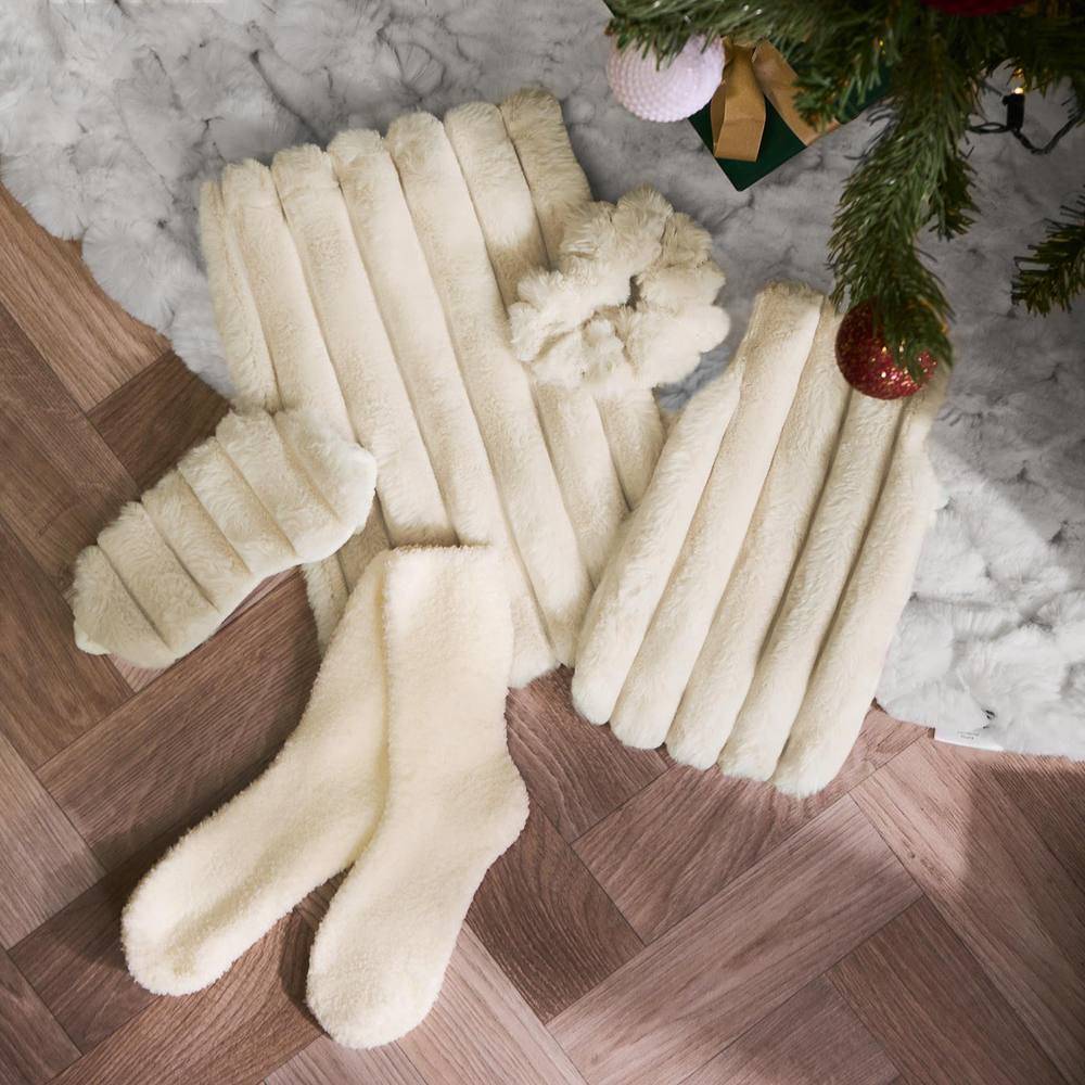 OHS Ribbed Faux Fur Hot Gift Set Cream