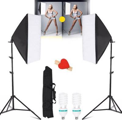B&Q 150W Softbox Lighting Kit