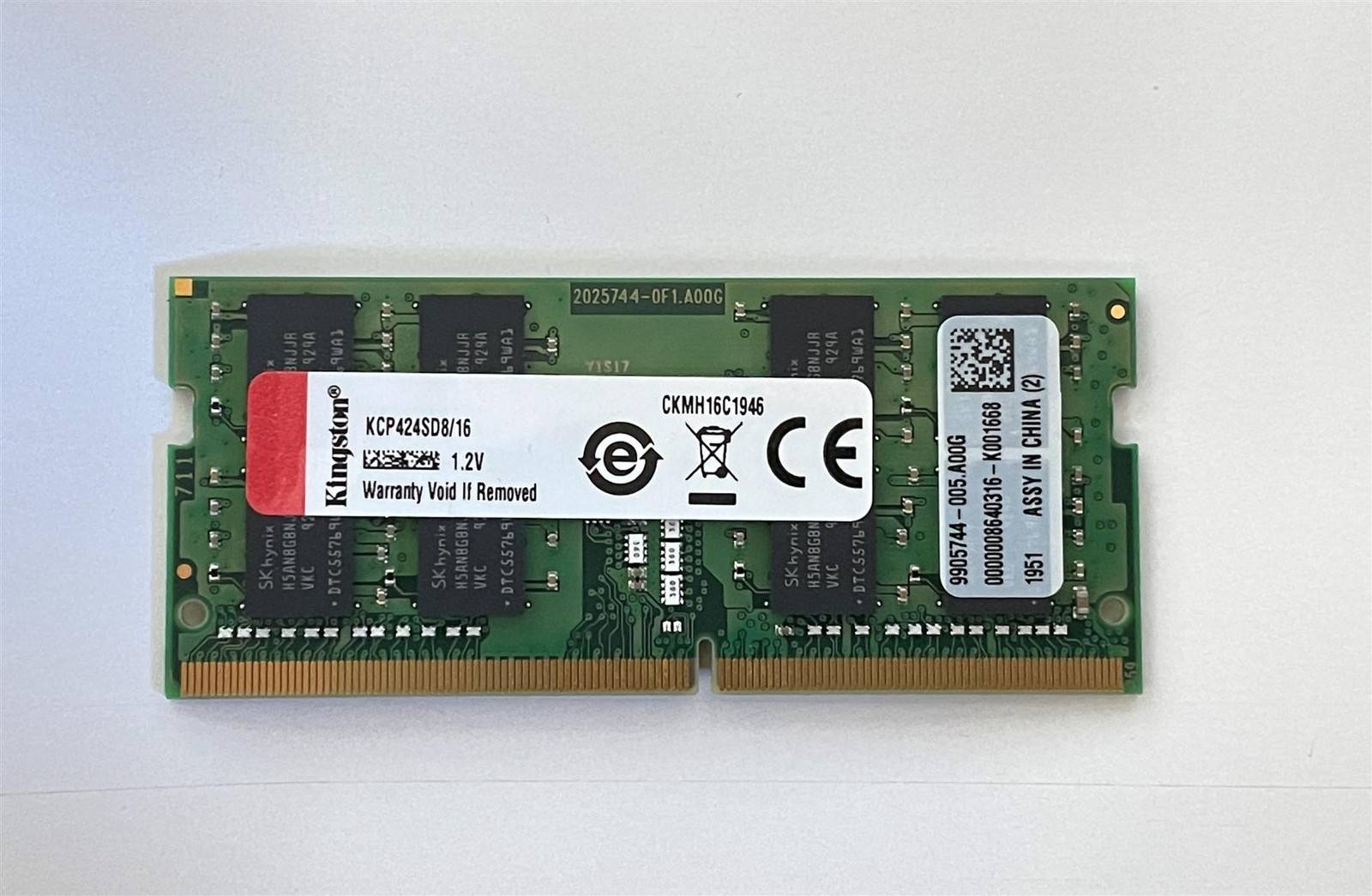 2P-KCP424SD8 16 Memory Module