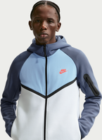 Nike Tech