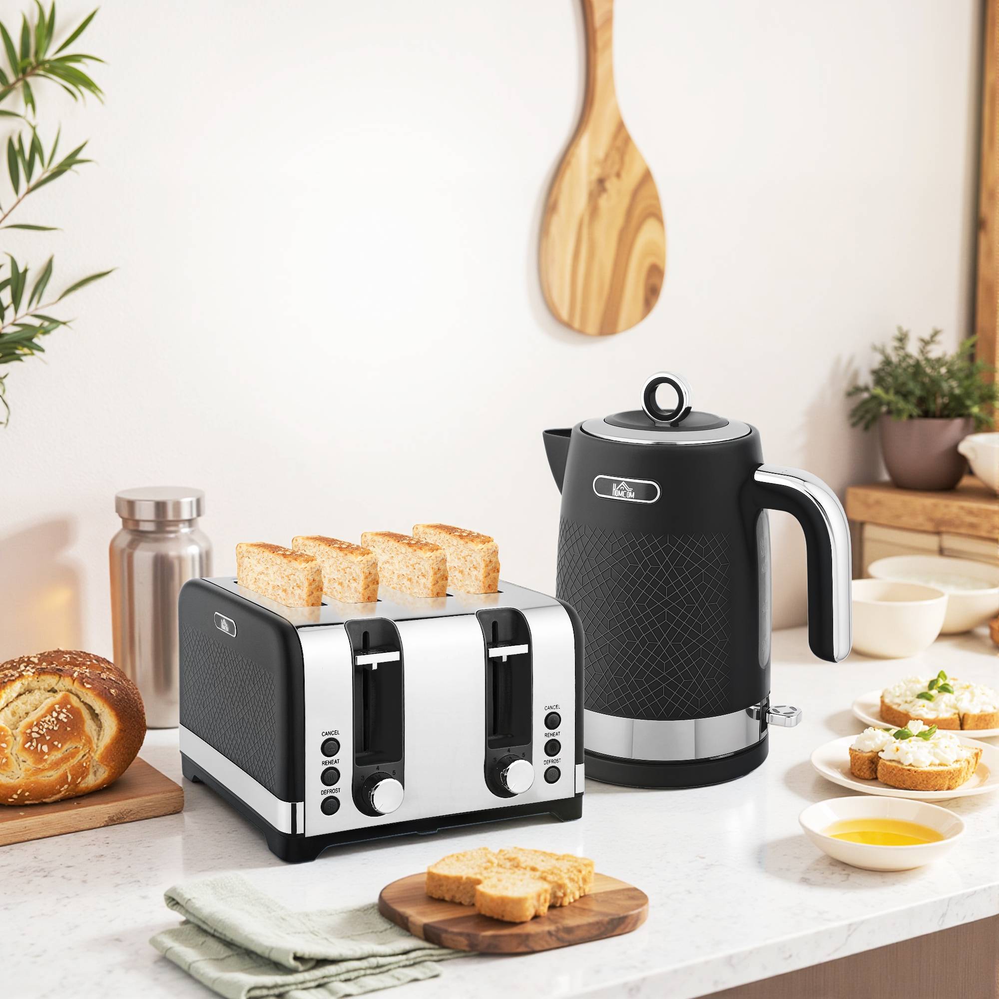 Homcom Sleek Textured Kettle Four-Slice Toaster Set Black
