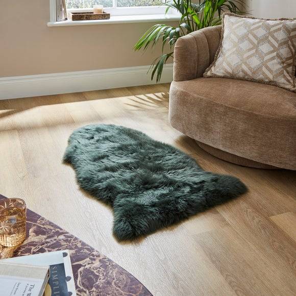 Dunelm Single Pelt Sheepskin Rug